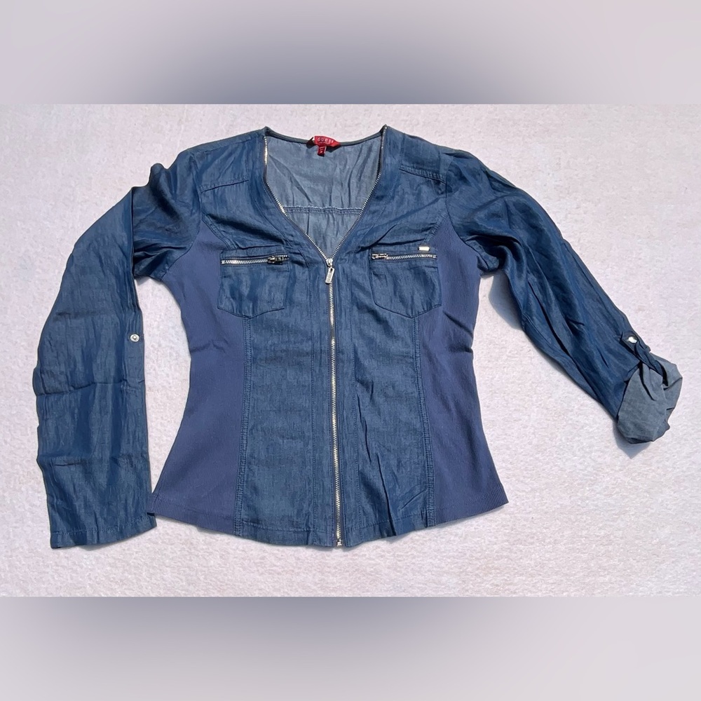 Guess Women’s Light Jean Blouse Zipper Closure Size Medium NEW
